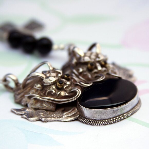 Vintage Nepalese Double Dragon & Onyx Pendant Necklace - Picture 3 of 5